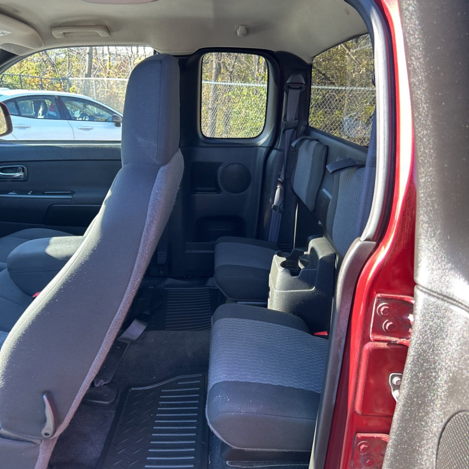 Used 2010 Chevrolet Colorado LT image 20