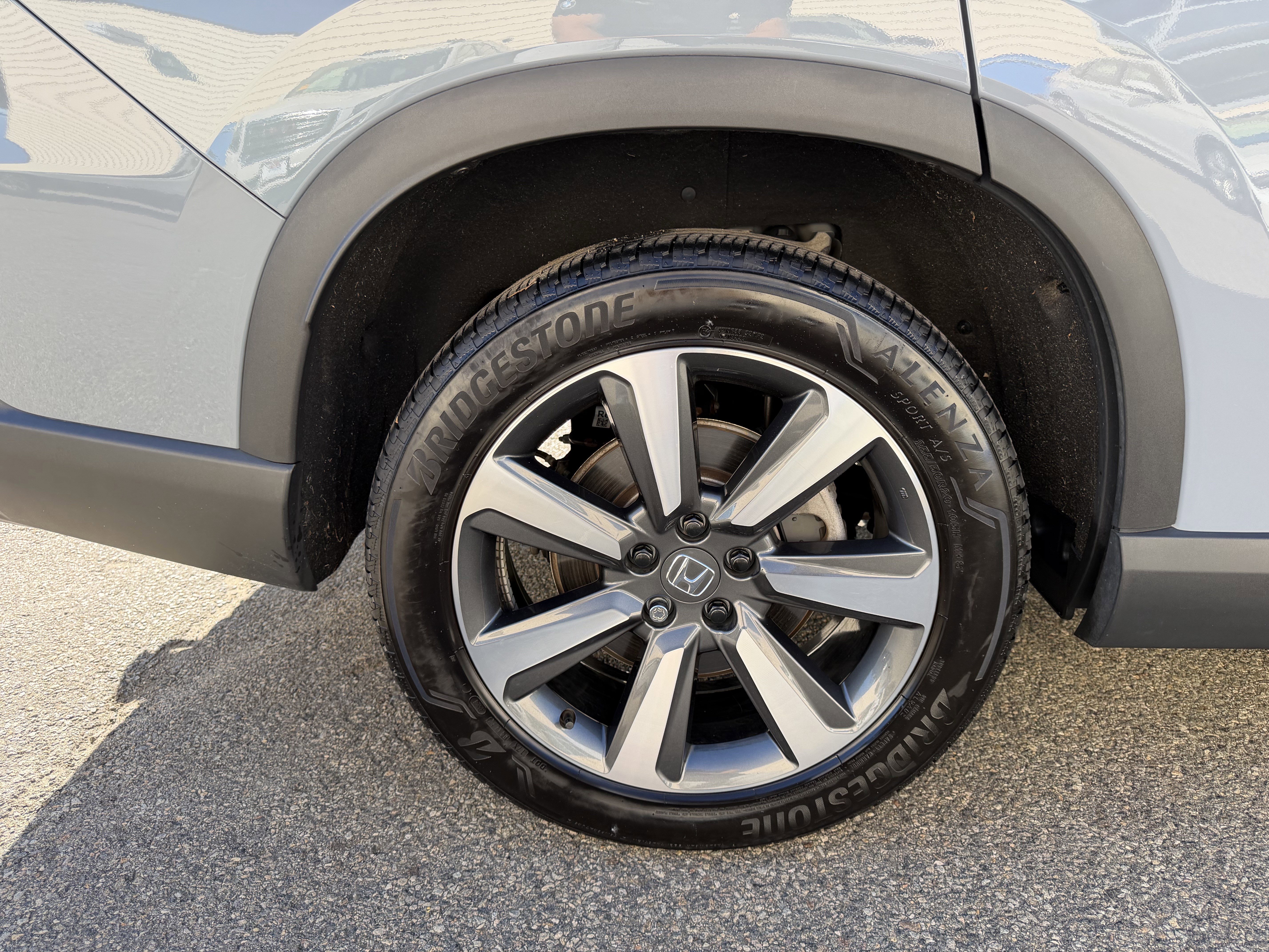 Used 2025 Honda Pilot Touring image 9