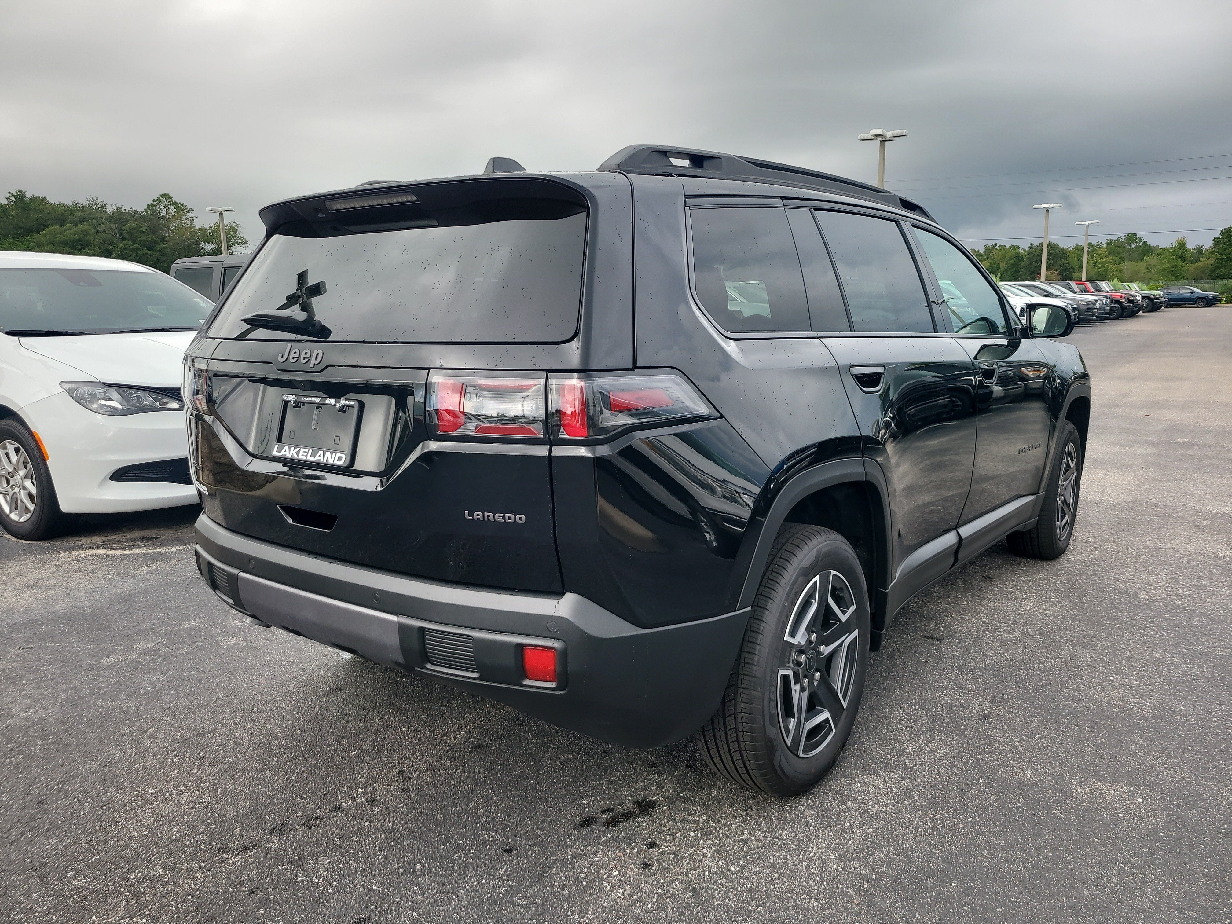 Used 2026 Jeep Cherokee Laredo AWD/4WD image 4
