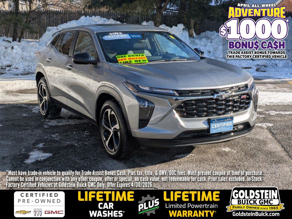 Certified 2025 Chevrolet Trax RS w/ Sunroof Package image 1