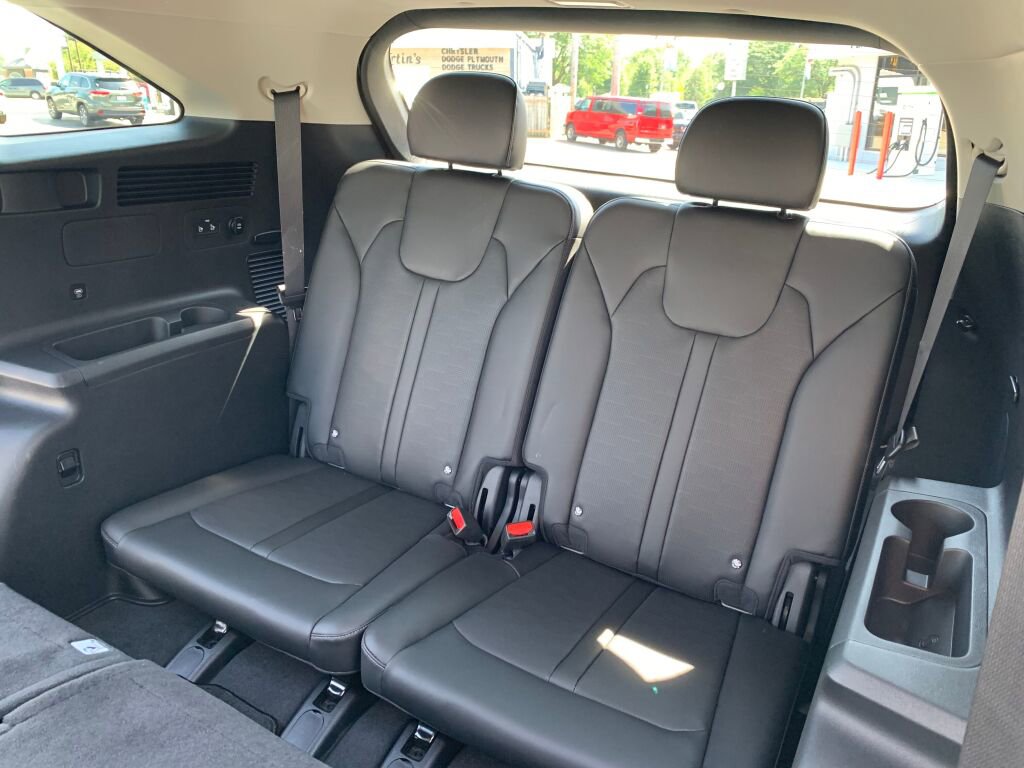 Used 2025 Kia Sorento S image 26