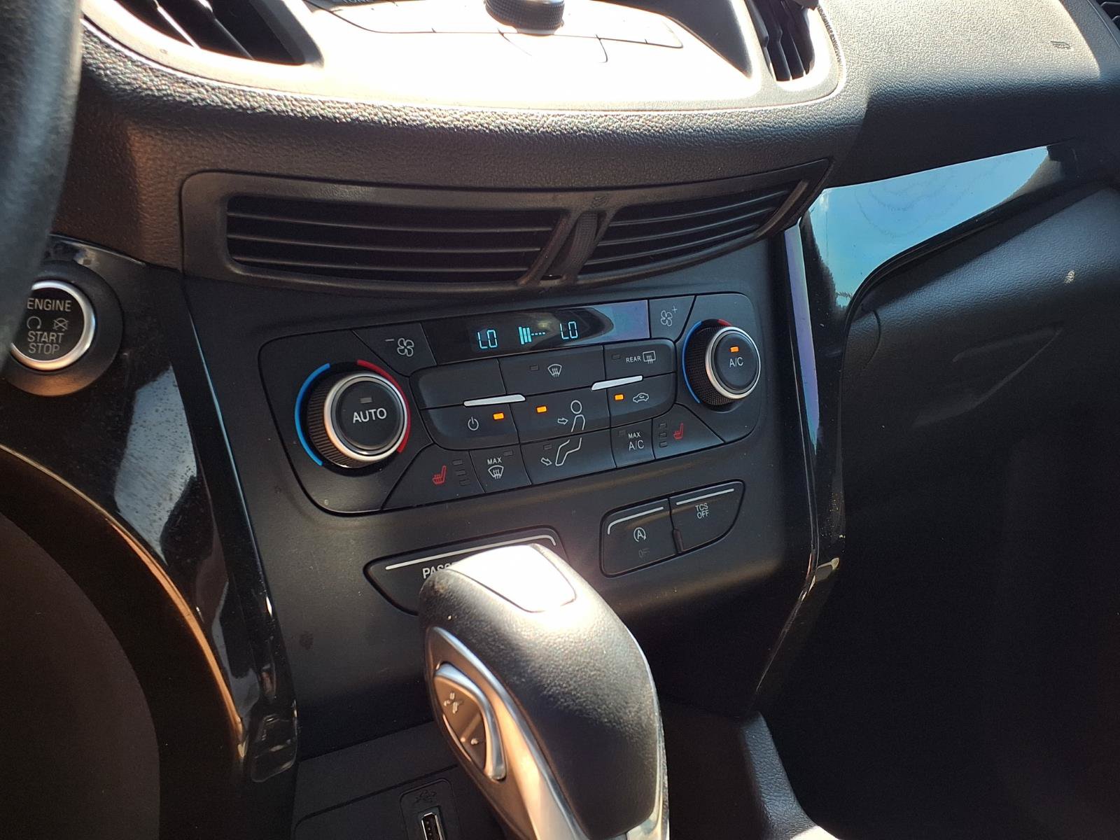 Used 2019 Ford Escape SEL FWD image 7