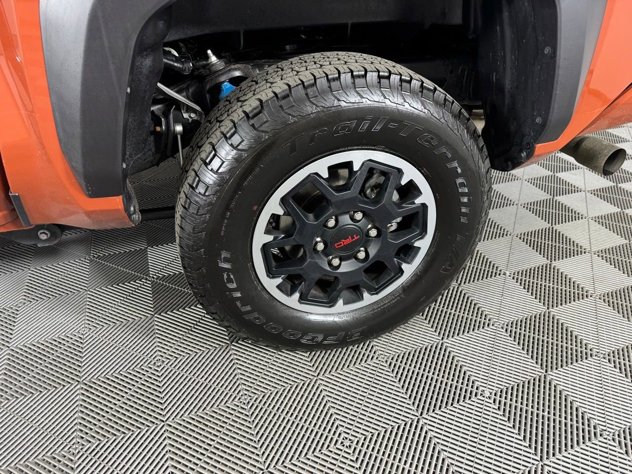 Used 2025 Toyota Tacoma TRD Off-Road image 35