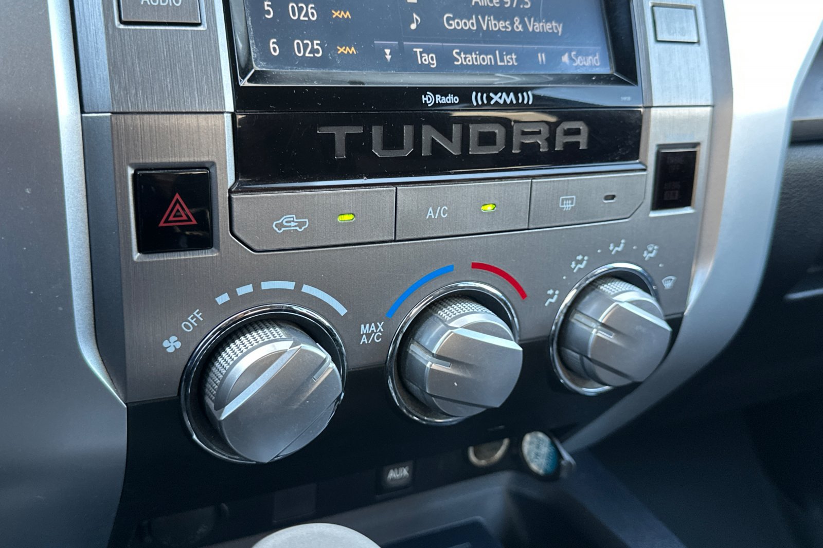Used 2016 Toyota Tundra SR5 w/ SR5 Upgrade Package RWD image 30
