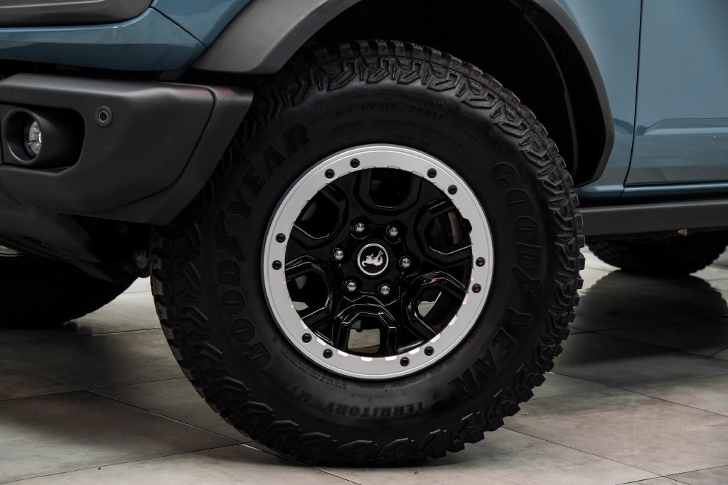 Used 2023 Ford Bronco Badlands w/ Sasquatch Package AWD/4WD image 5
