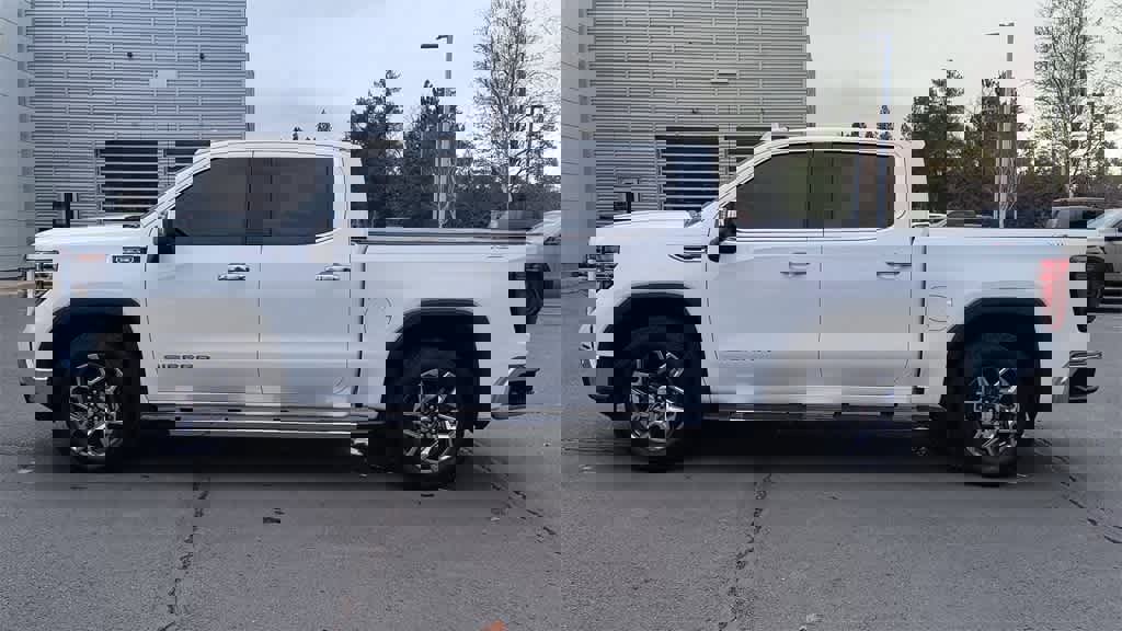 Used 2025 GMC Sierra 1500 SLT w/ SLT Premium Plus Package image 5
