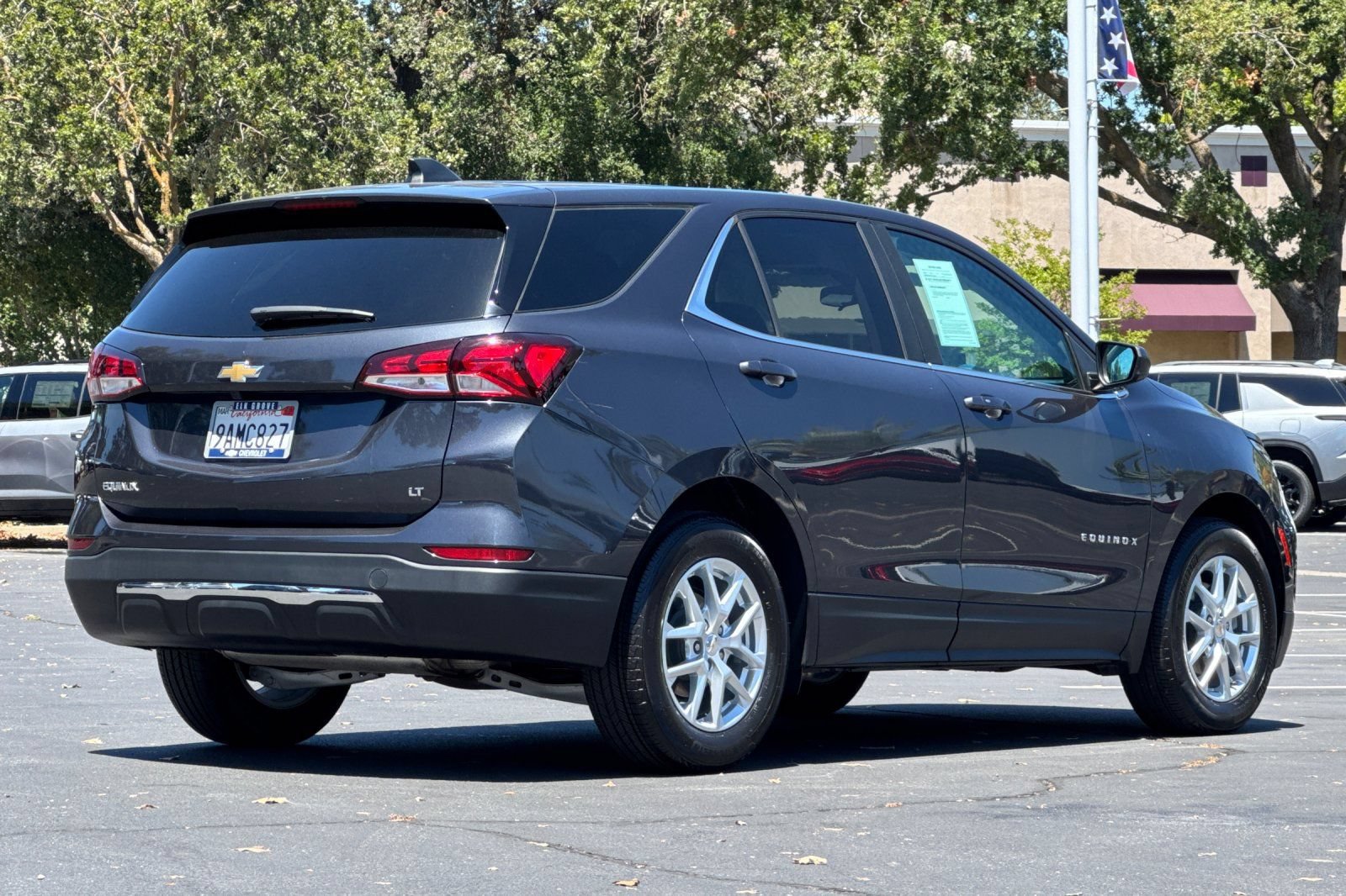 Used 2022 Chevrolet Equinox LT FWD image 3