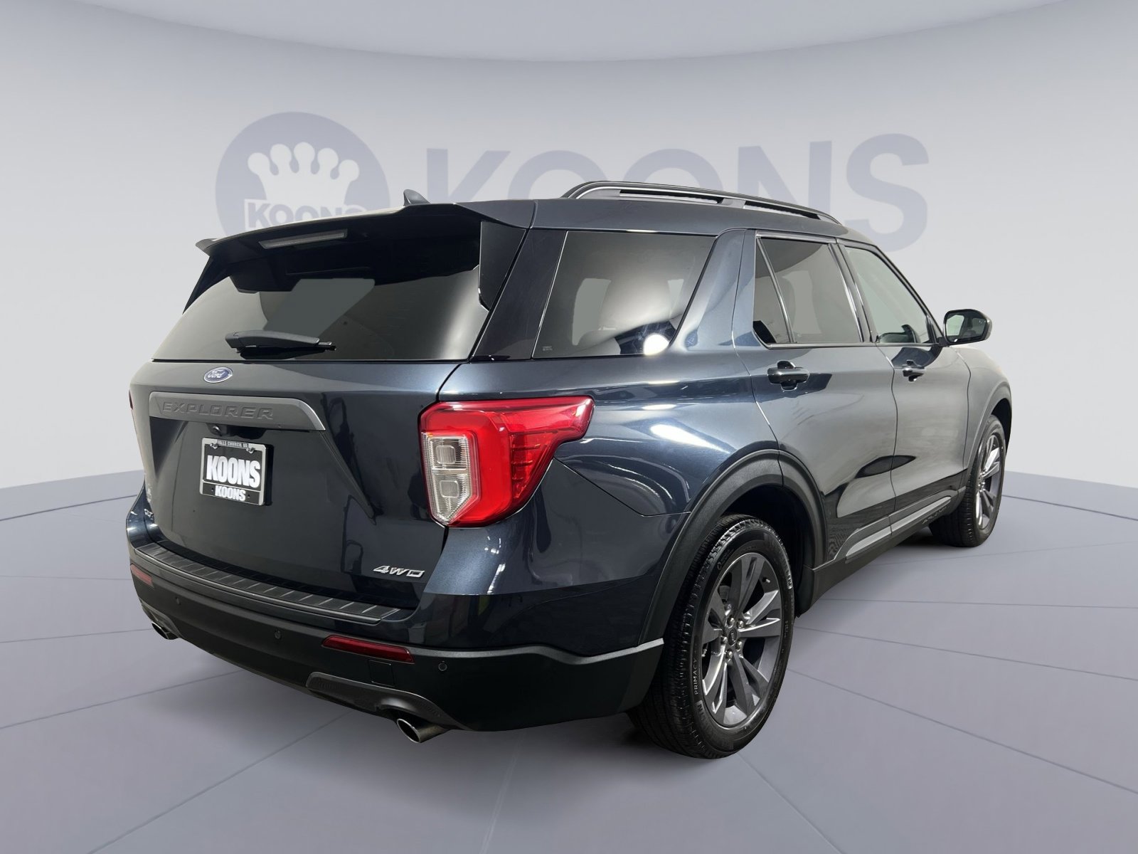 Certified 2022 Ford Explorer XLT w/ Equipment Group 202A image 7