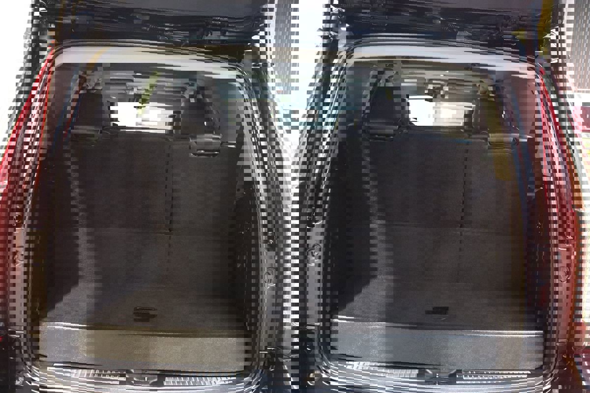 Used 2015 GMC Yukon SLT w/ HD Trailering Package image 63