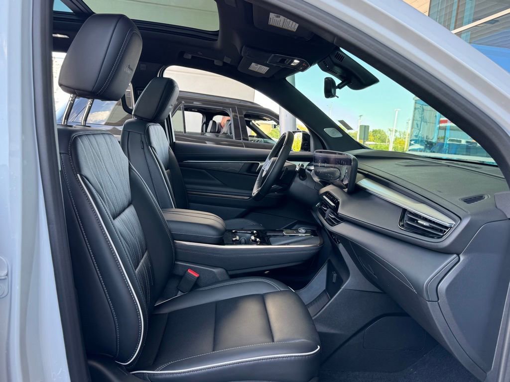 Used 2026 Buick Enclave Avenir w/ Super Cruise Package image 23