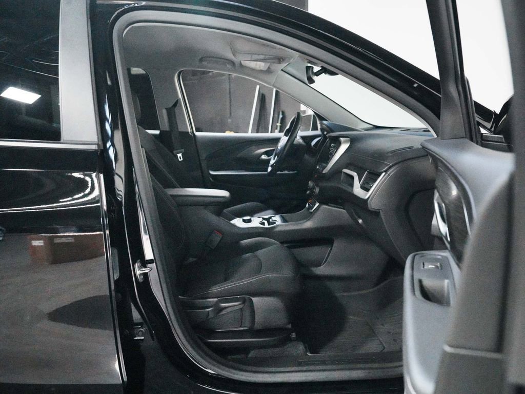 Used 2024 GMC Terrain SLE w/ LPO, Floor Liner Package AWD/4WD image 34