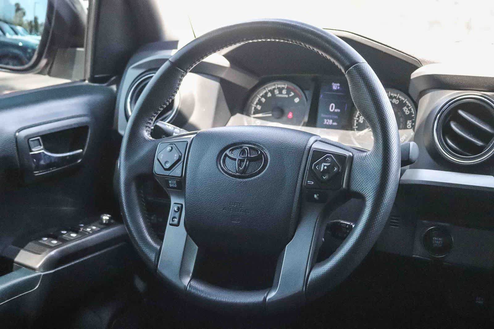 Used 2016 Toyota Tacoma TRD Off-Road w/ Towing Package RWD image 15