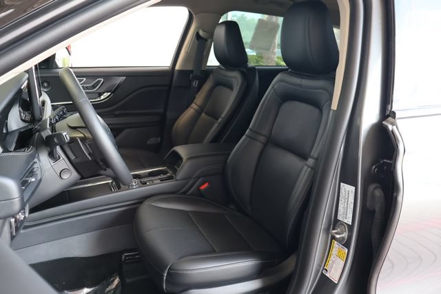 New 2025 Lincoln Corsair Reserve w/ Equipment Group 202A AWD/4WD image 13