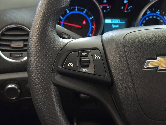 Used 2015 Chevrolet Cruze LT FWD image 25