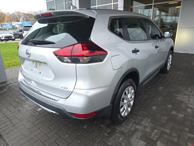 Used 2019 Nissan Rogue S image 4