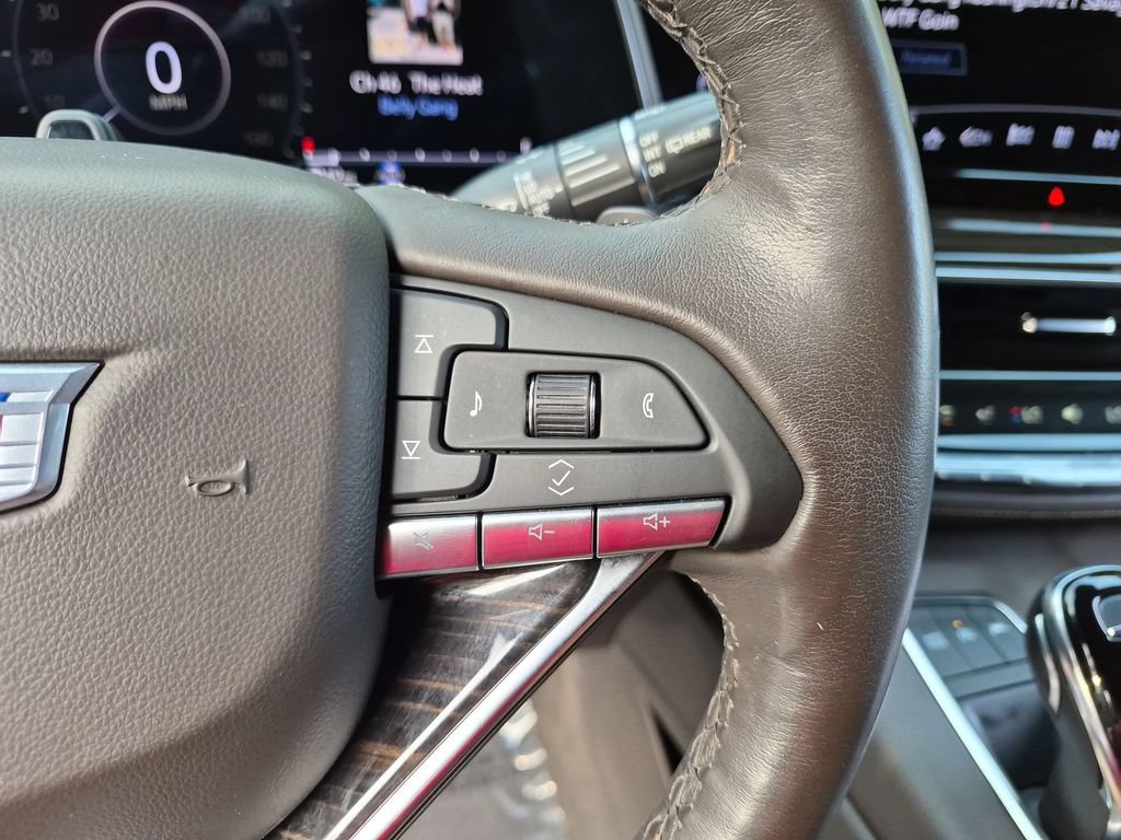 Used 2022 Cadillac Escalade Premium Luxury w/ Performance Package AWD/4WD image 18