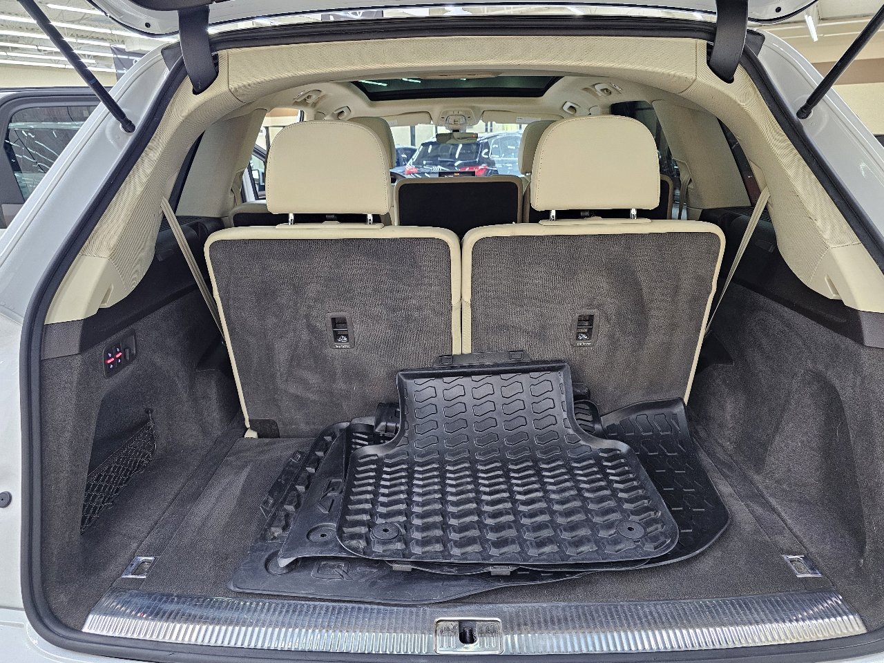 Used 2018 Audi Q7 3.0T Prestige w/ Prestige Package image 13