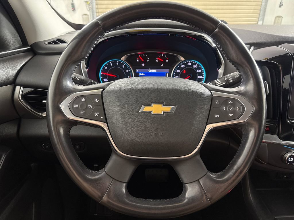 Used 2020 Chevrolet Traverse LT w/ Driver Confidence II Package FWD image 14