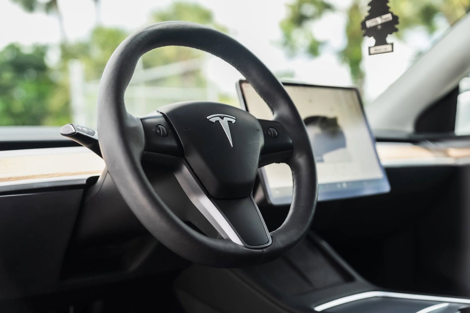 Used 2023 Tesla Model Y Performance AWD/4WD image 16