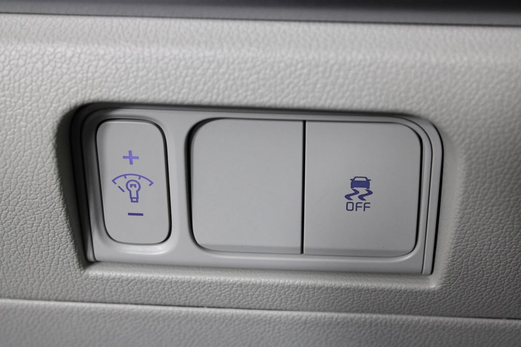 Used 2025 Kia Sorento S w/ Panoramic Sunroof Package FWD image 24