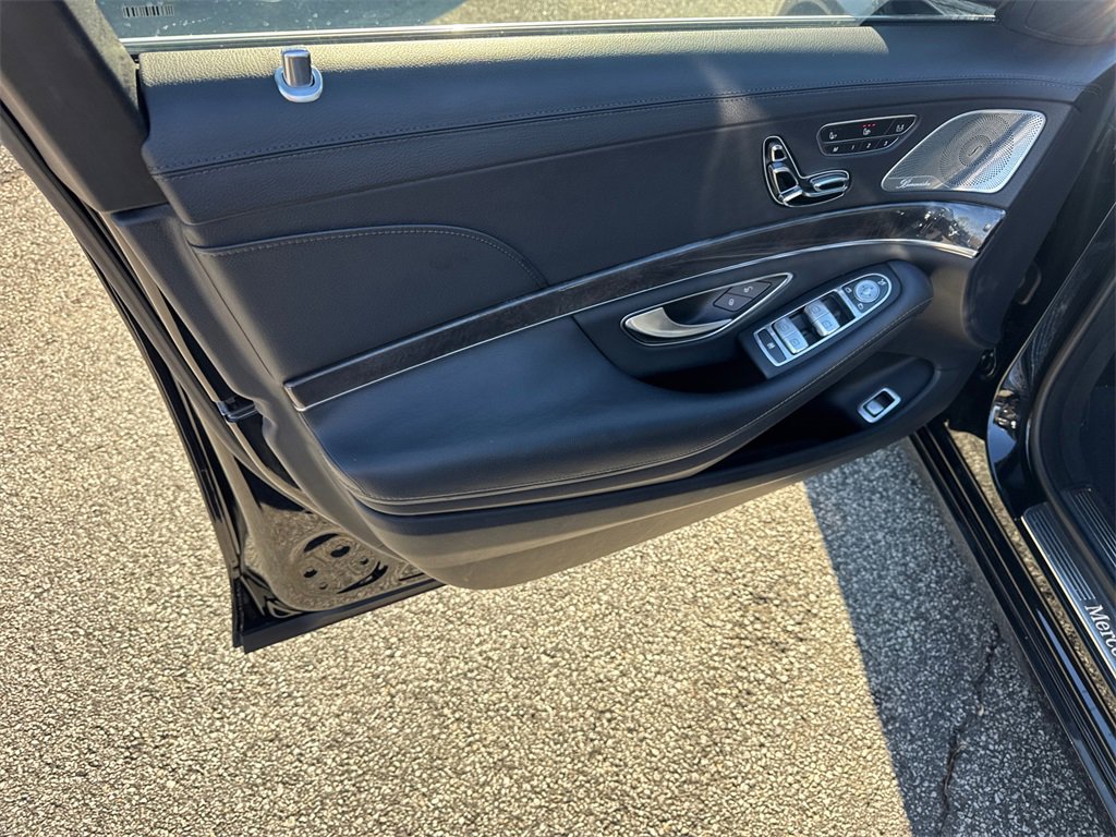 Used 2017 Mercedes-Benz S 550 Sedan image 10