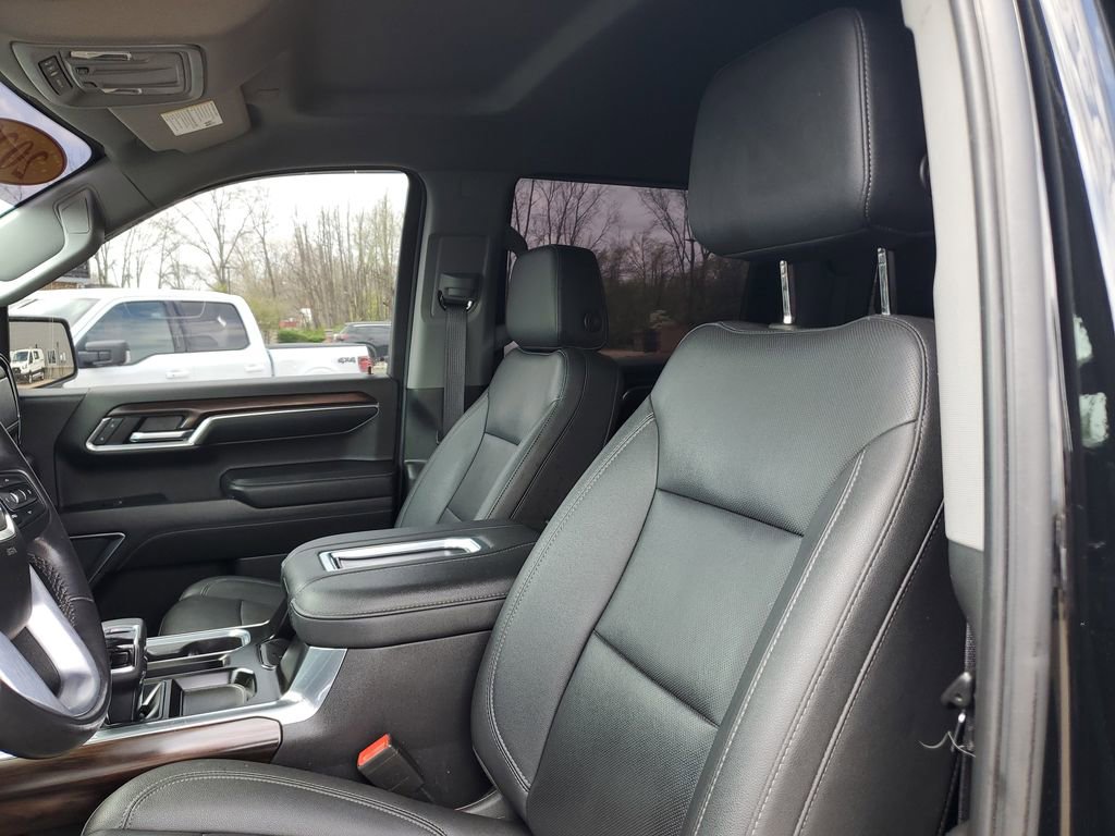 Used 2022 GMC Sierra 1500 SLT w/ SLT Premium Package AWD/4WD image 16