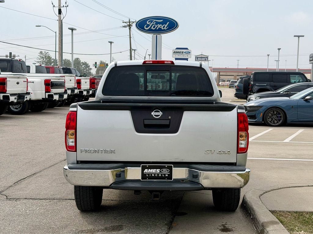 Used 2016 Nissan Frontier SV AWD/4WD image 5