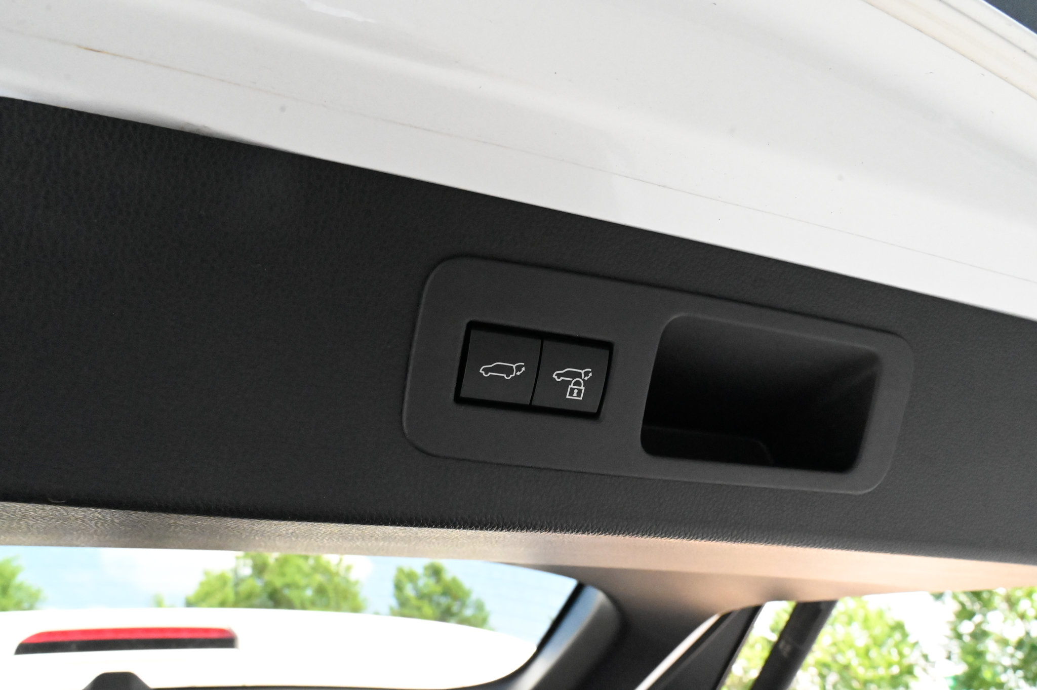 Used 2025 Lexus LX 600 4WD w/ Accessory Package (2T) image 49