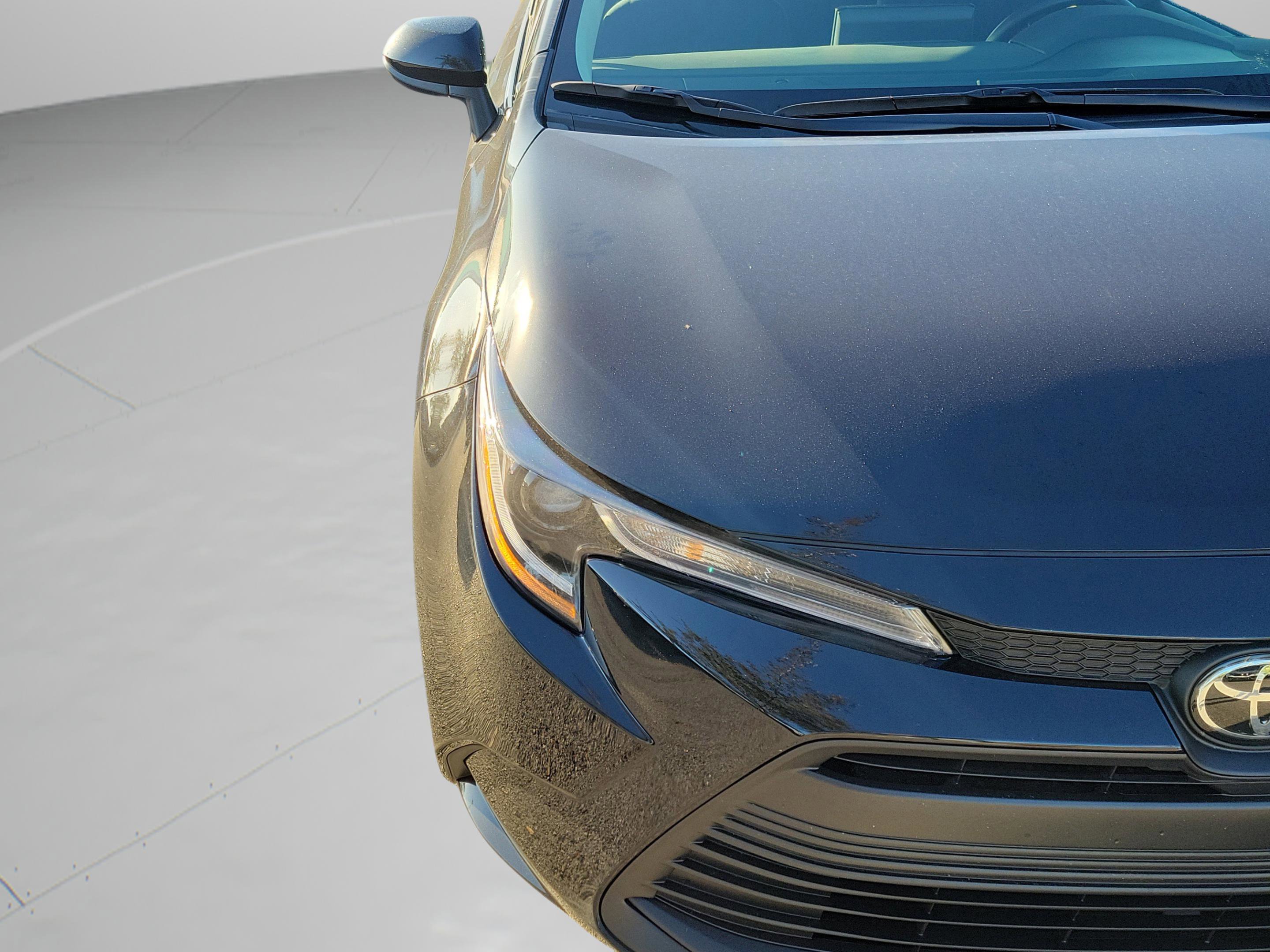 Certified 2025 Toyota Corolla LE image 12