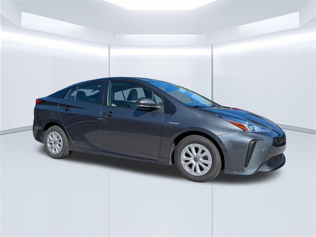 Used 2022 Toyota Prius LE image 2