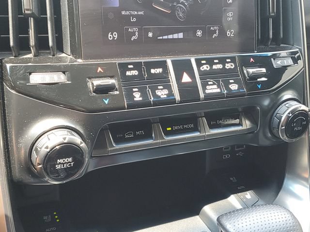 Used 2024 Lexus LX 600 F Sport AWD/4WD image 28