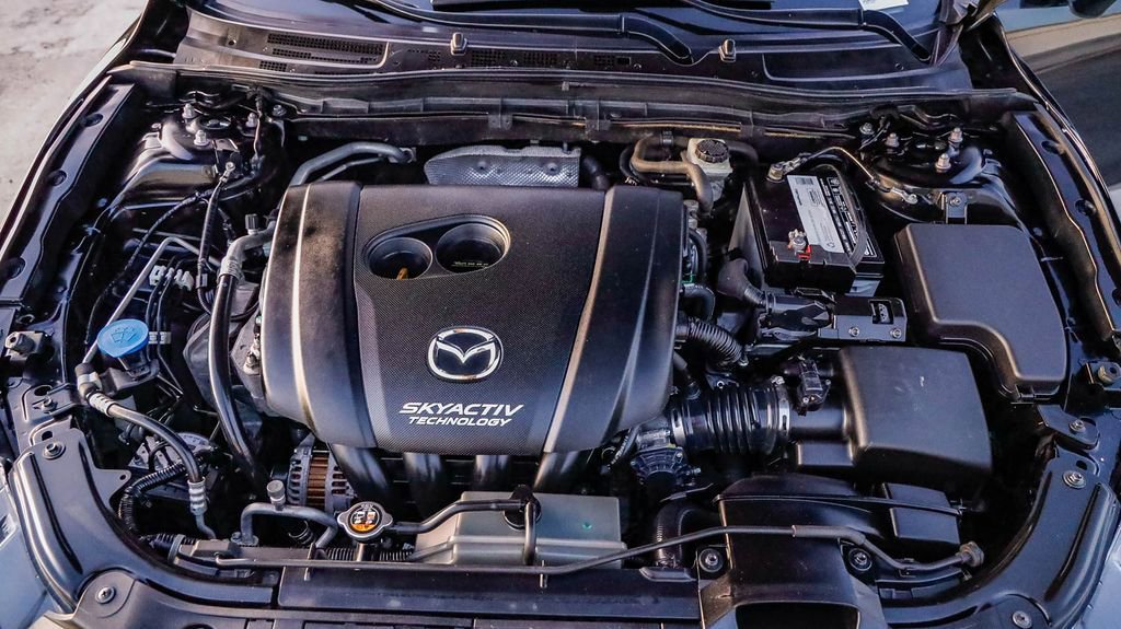 Used 2018 MAZDA MAZDA3 Grand Touring w/ Premium Equipment Package image 28