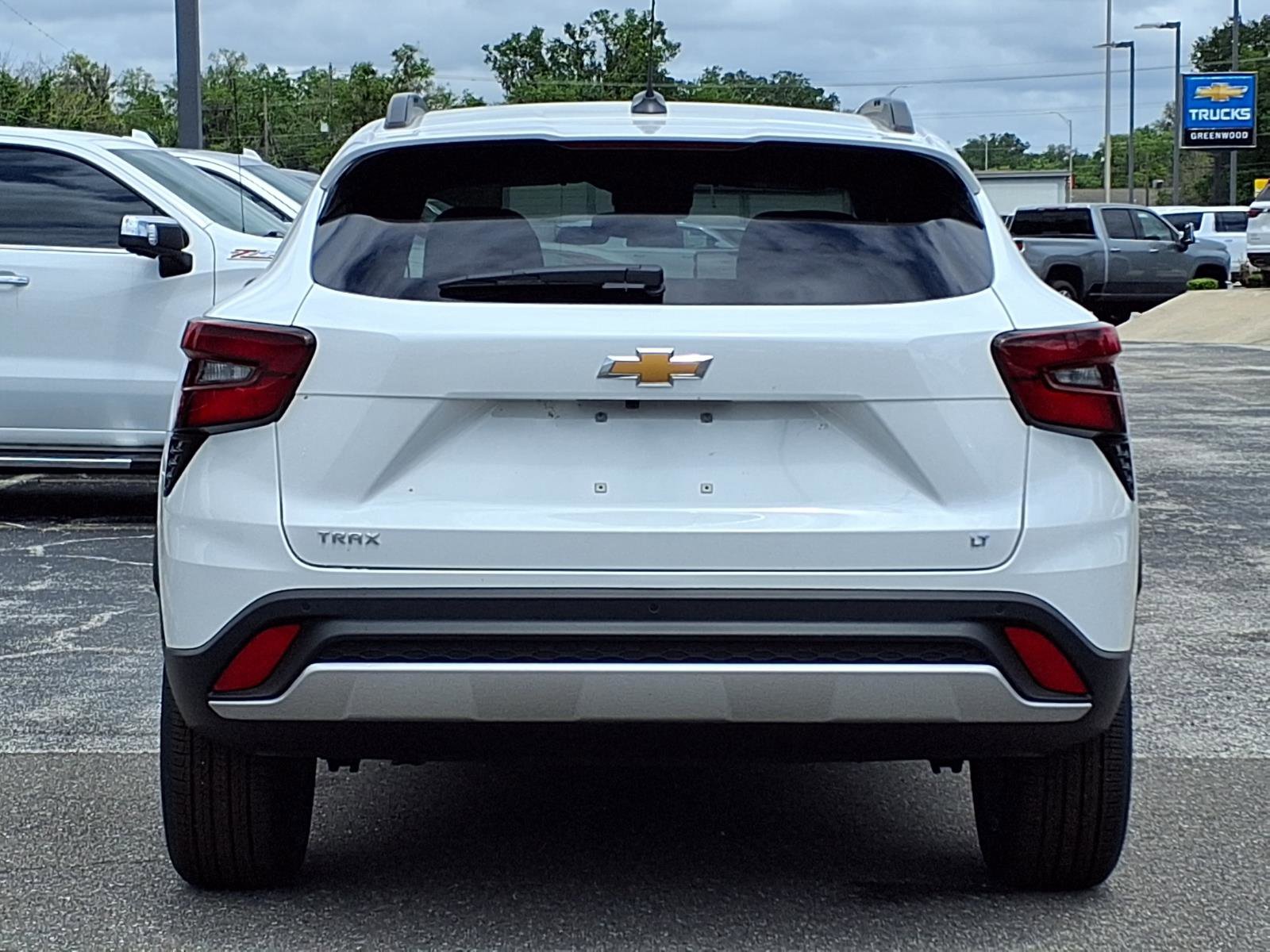 New 2026 Chevrolet Trax LT w/ Driver Confidence Package FWD image 5
