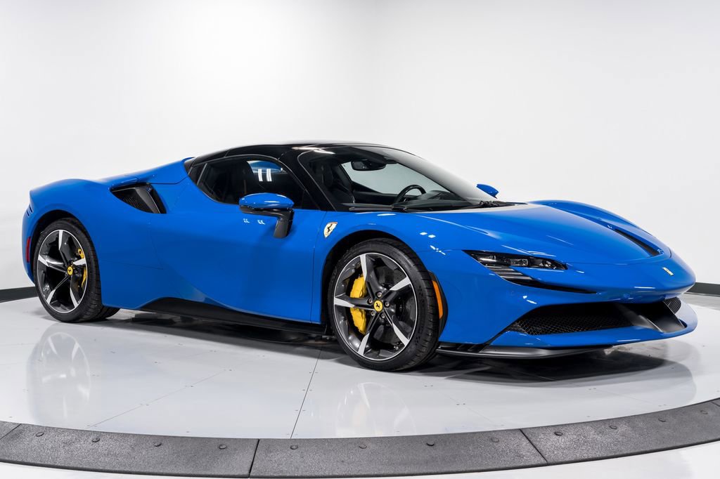 Used 2024 Ferrari SF90 Spider image 33