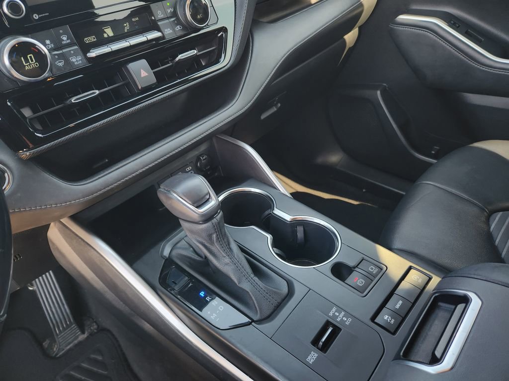 Used 2022 Toyota Highlander XSE image 23