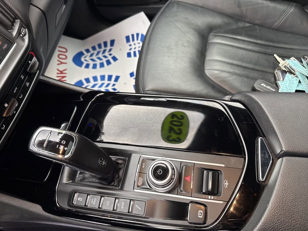 Used 2023 Maserati Levante Modena image 33