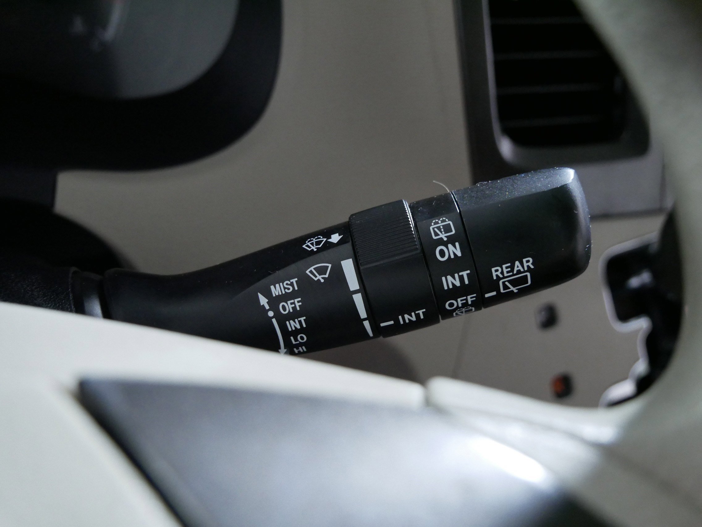 Used 2012 Toyota Sienna LE FWD image 30