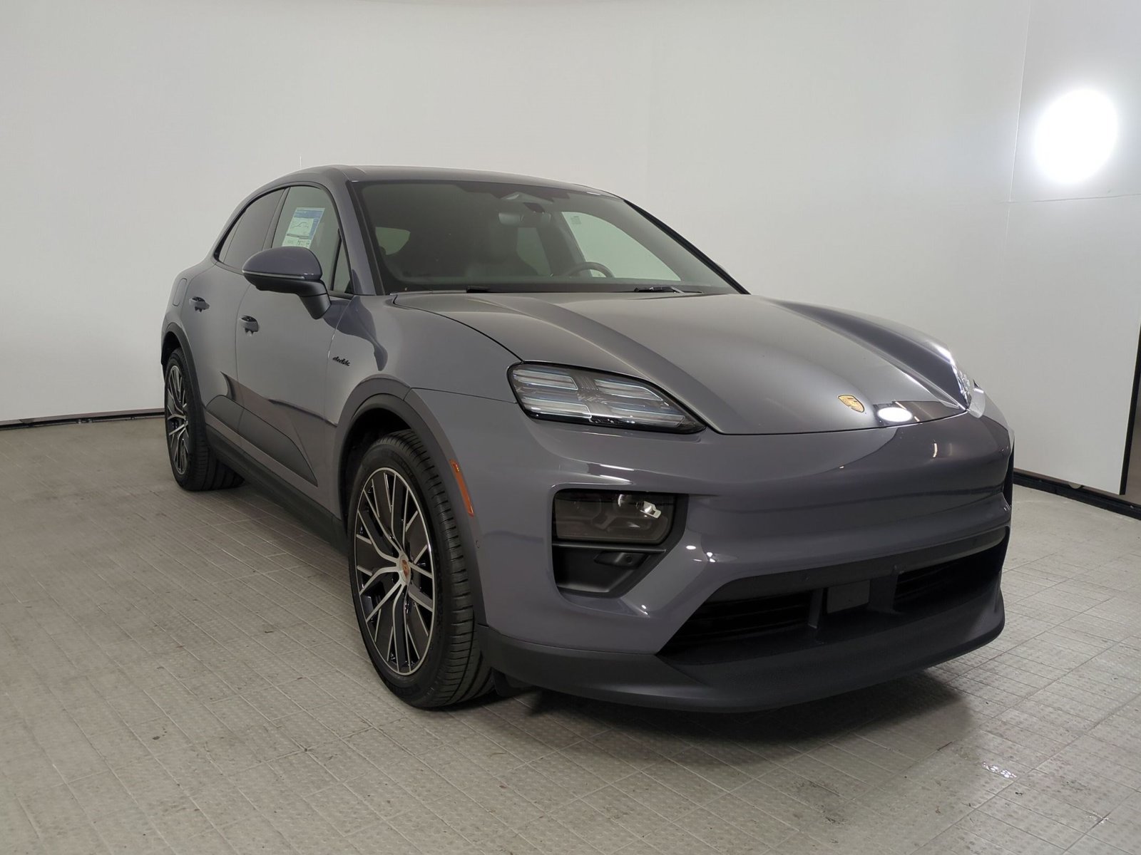 New 2026 Porsche Macan Electric RWD image 7