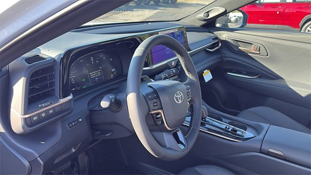 New 2025 Toyota Crown Signia image 10