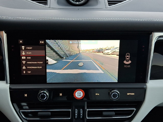 Certified 2026 Porsche Macan AWD/4WD image 22