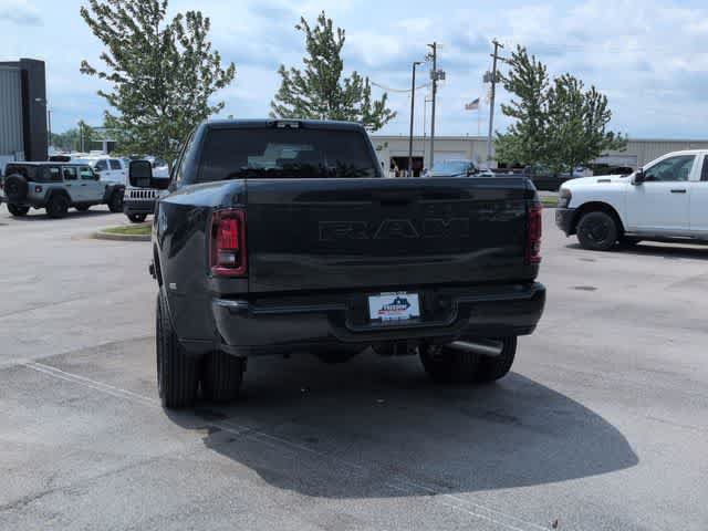 New 2026 RAM 3500 Big Horn AWD/4WD image 7