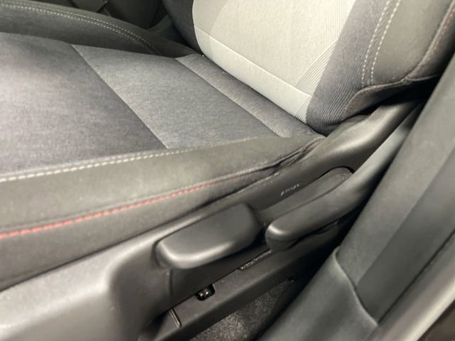 Used 2024 Chevrolet Trax RS FWD image 12
