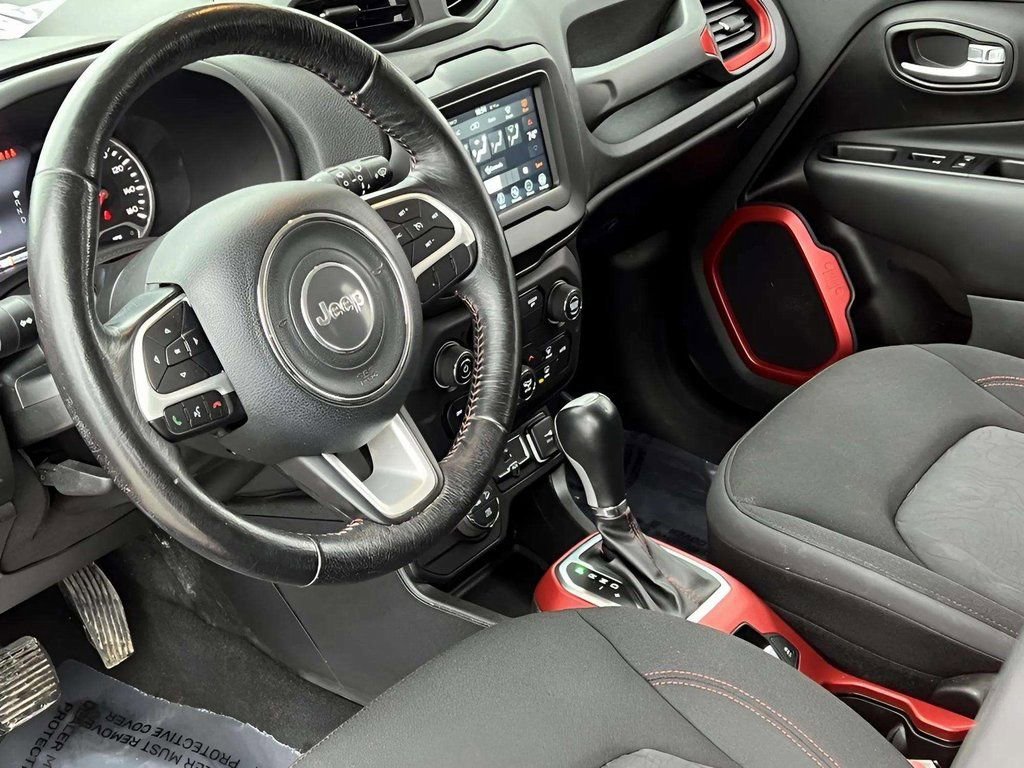 Used 2019 Jeep Renegade Trailhawk w/ Cold Weather Group II image 16