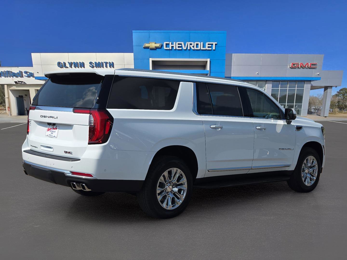 New 2026 GMC Yukon XL Denali w/ Advanced Technology Package image 7