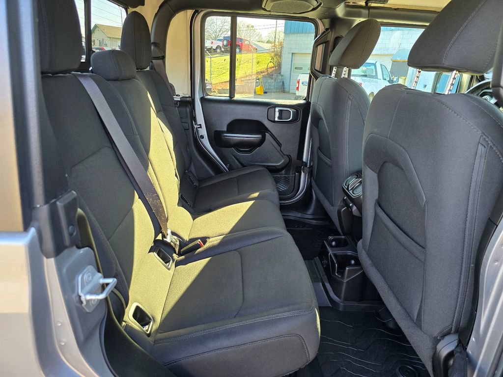 Used 2020 Jeep Gladiator Sport w/ Quick Order Package 24S image 11