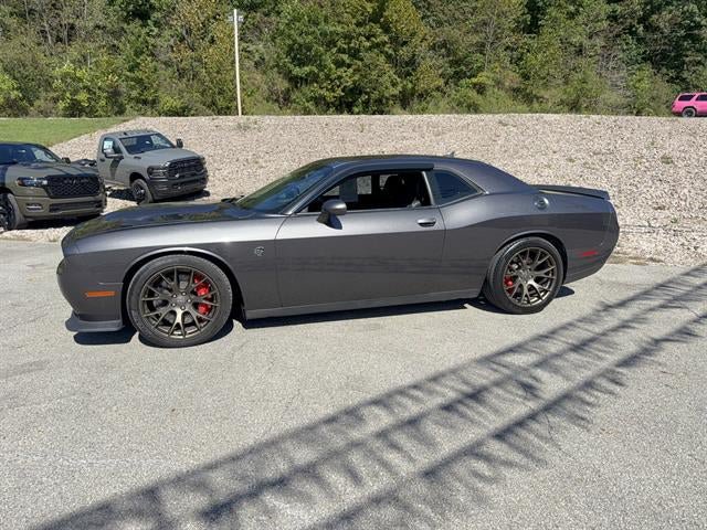 Used 2016 Dodge Challenger SRT Hellcat RWD image 1