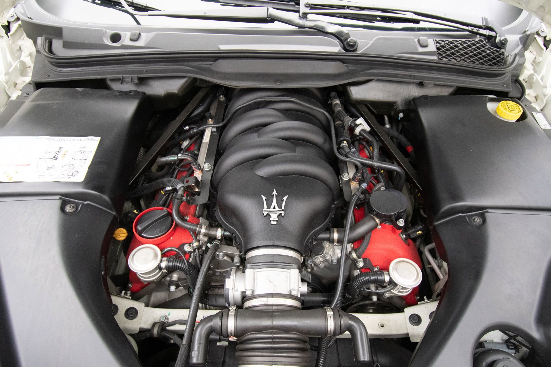 Used 2018 Maserati GranTurismo Sport image 38