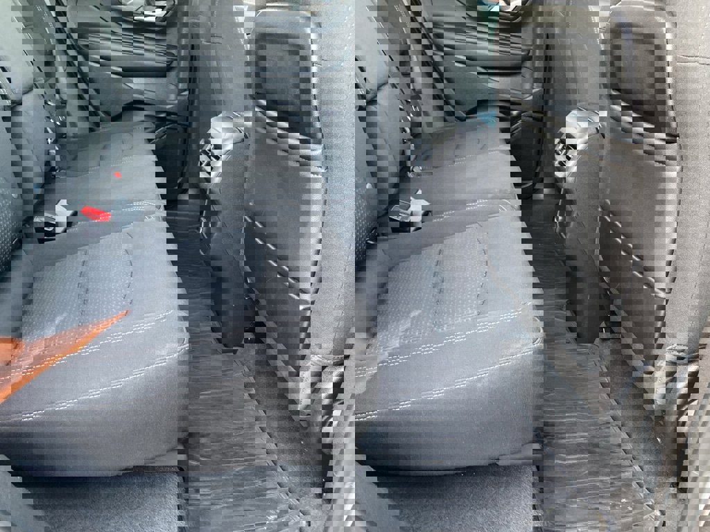 Used 2022 GMC Terrain SLE w/ Elevation Edition image 18