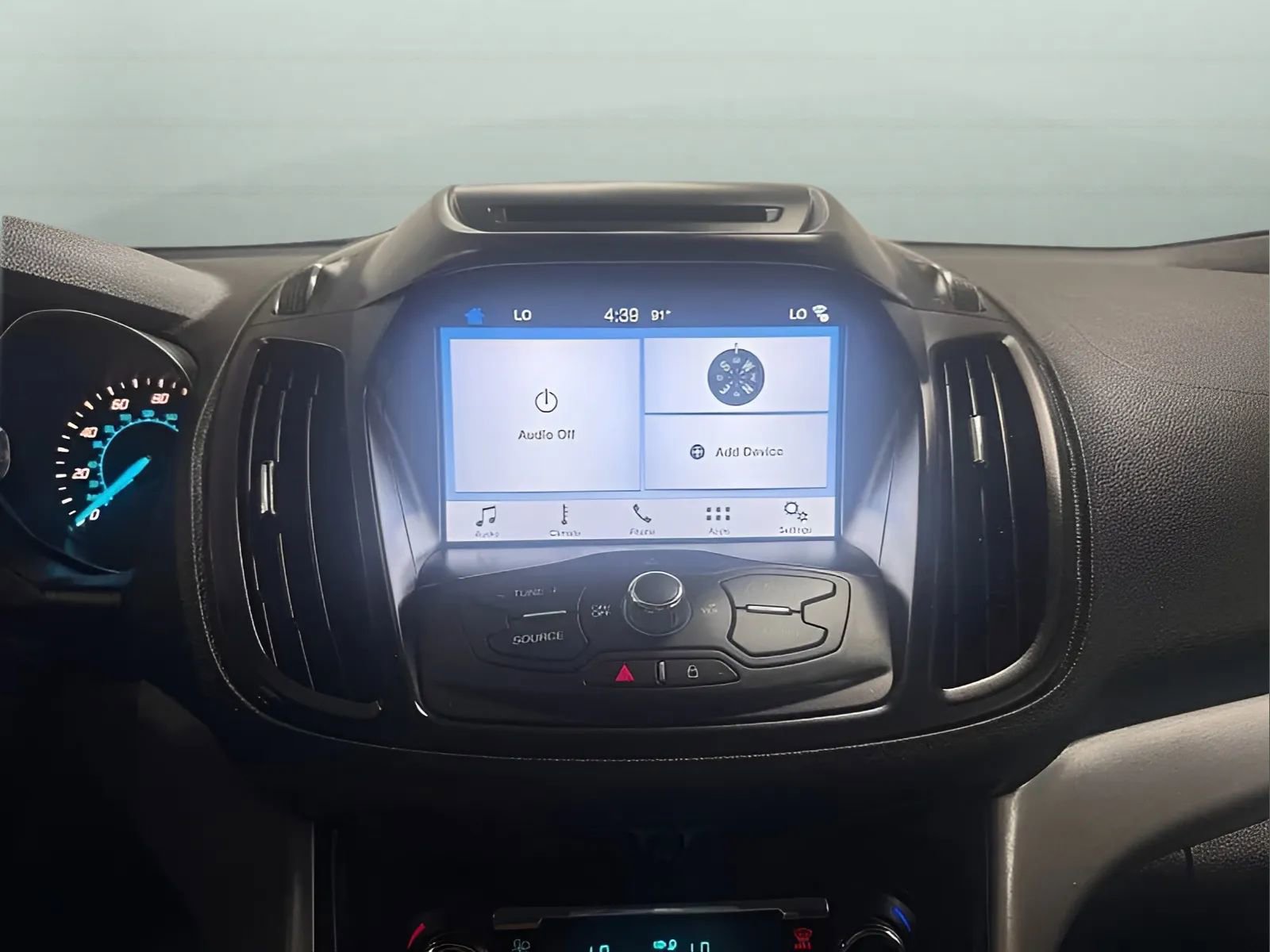 Used 2016 Ford Escape SE w/ Equipment Group 201A FWD image 19