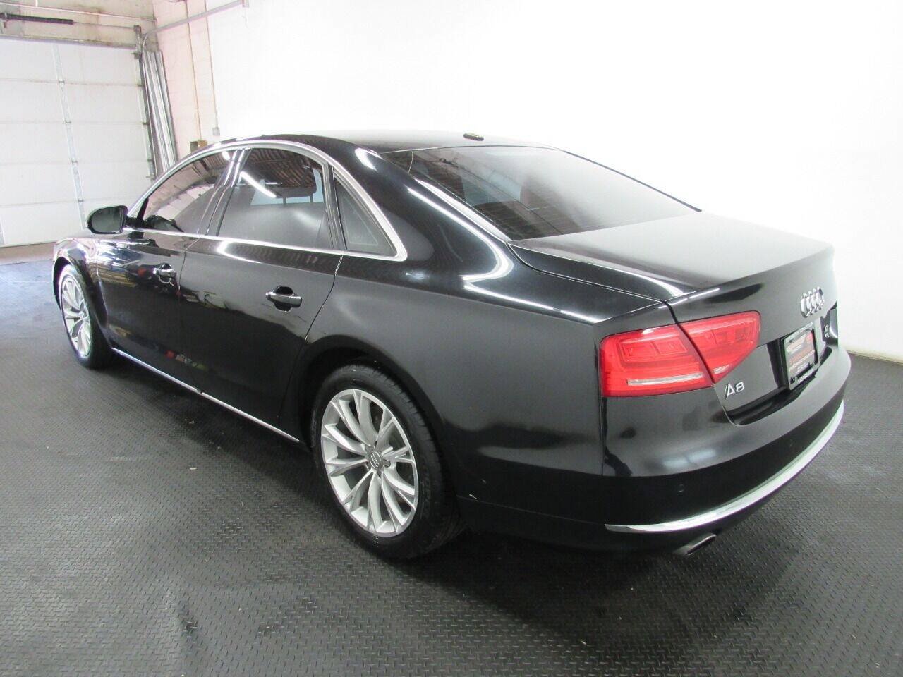 Used 2012 Audi A8 4.2 AWD/4WD image 5